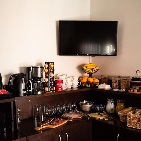 Atrium Bed and Breakfast Sremska Mitrovica Buitenkant foto