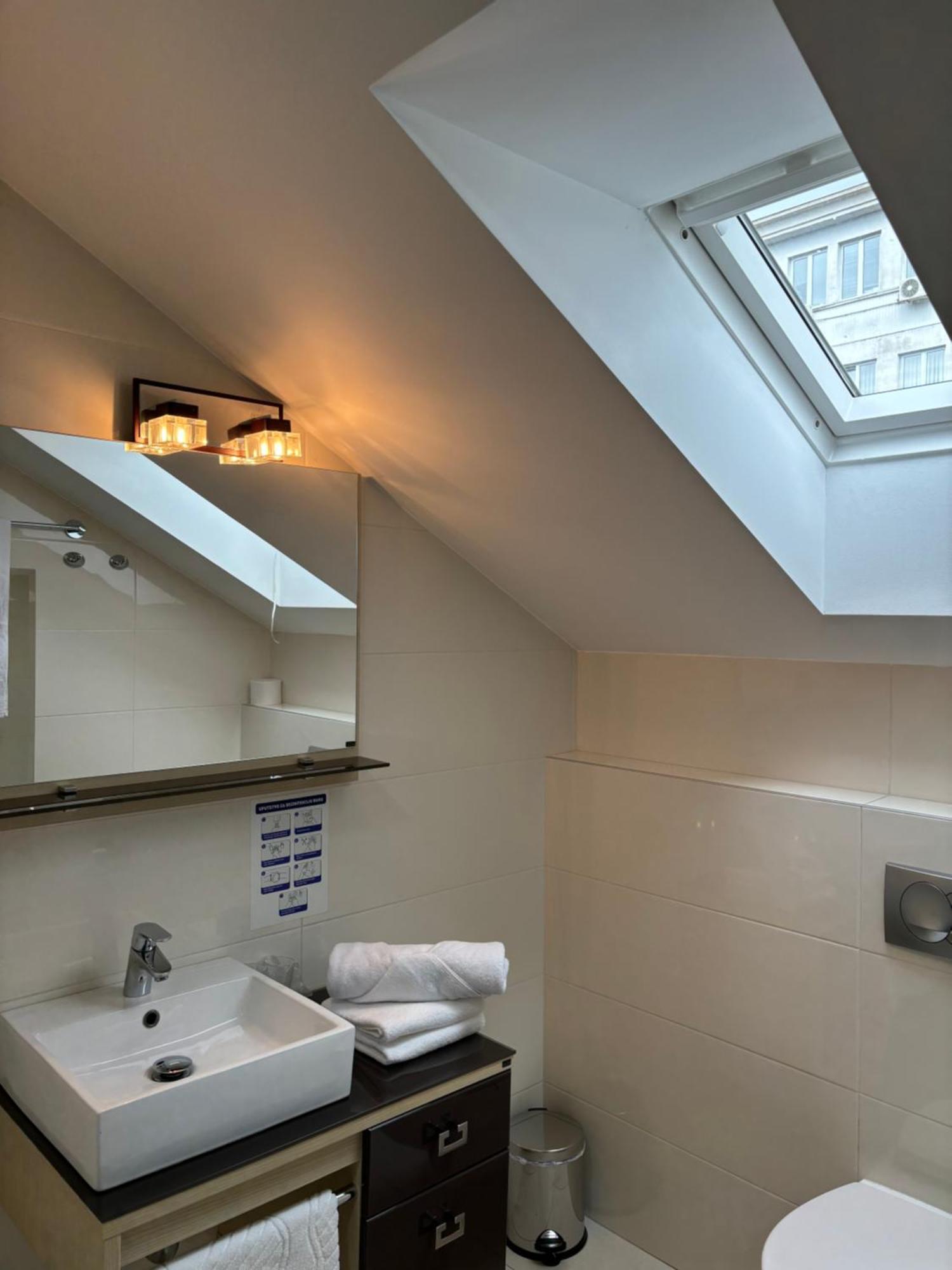 Atrium Bed and Breakfast Sremska Mitrovica Buitenkant foto