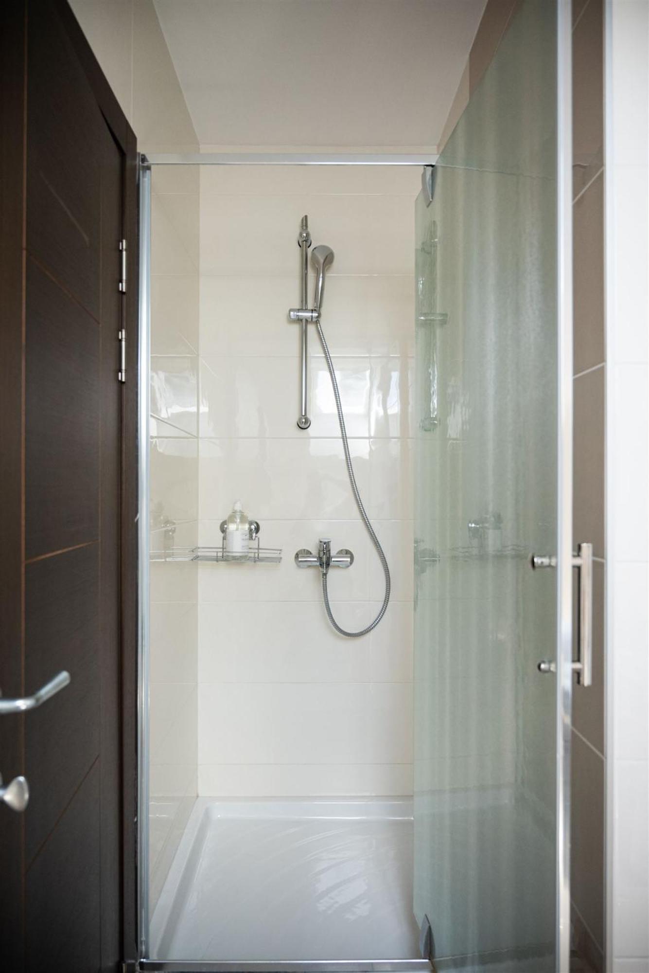 Atrium Bed and Breakfast Sremska Mitrovica Buitenkant foto