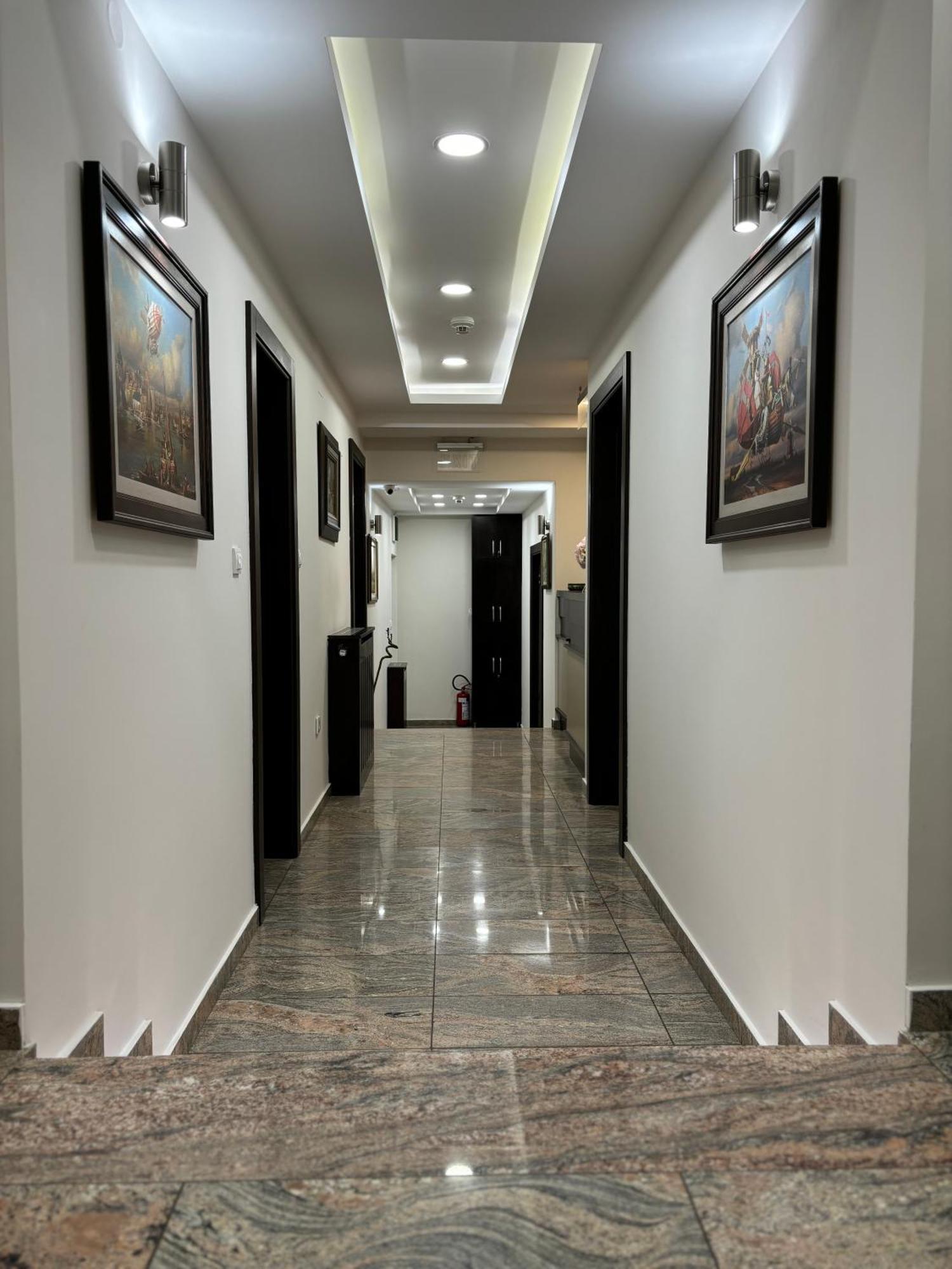 Atrium Bed and Breakfast Sremska Mitrovica Buitenkant foto